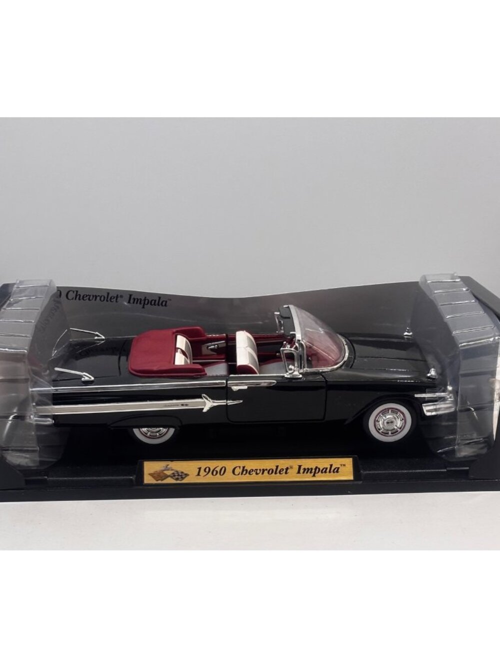 1960 Chevrolet Impala Convertible Die-Cast Car 1:18 Scale Model By Motor Max VTG